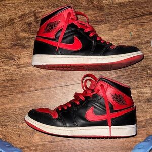 Men's Jordan 1  Red and Black Sneakers